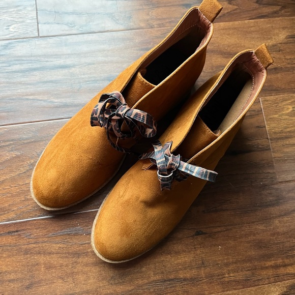 NWOT Hey Girl by Corkys Totes Ankle Bootie Chukka Boot Size 9 - Picture 2 of 8